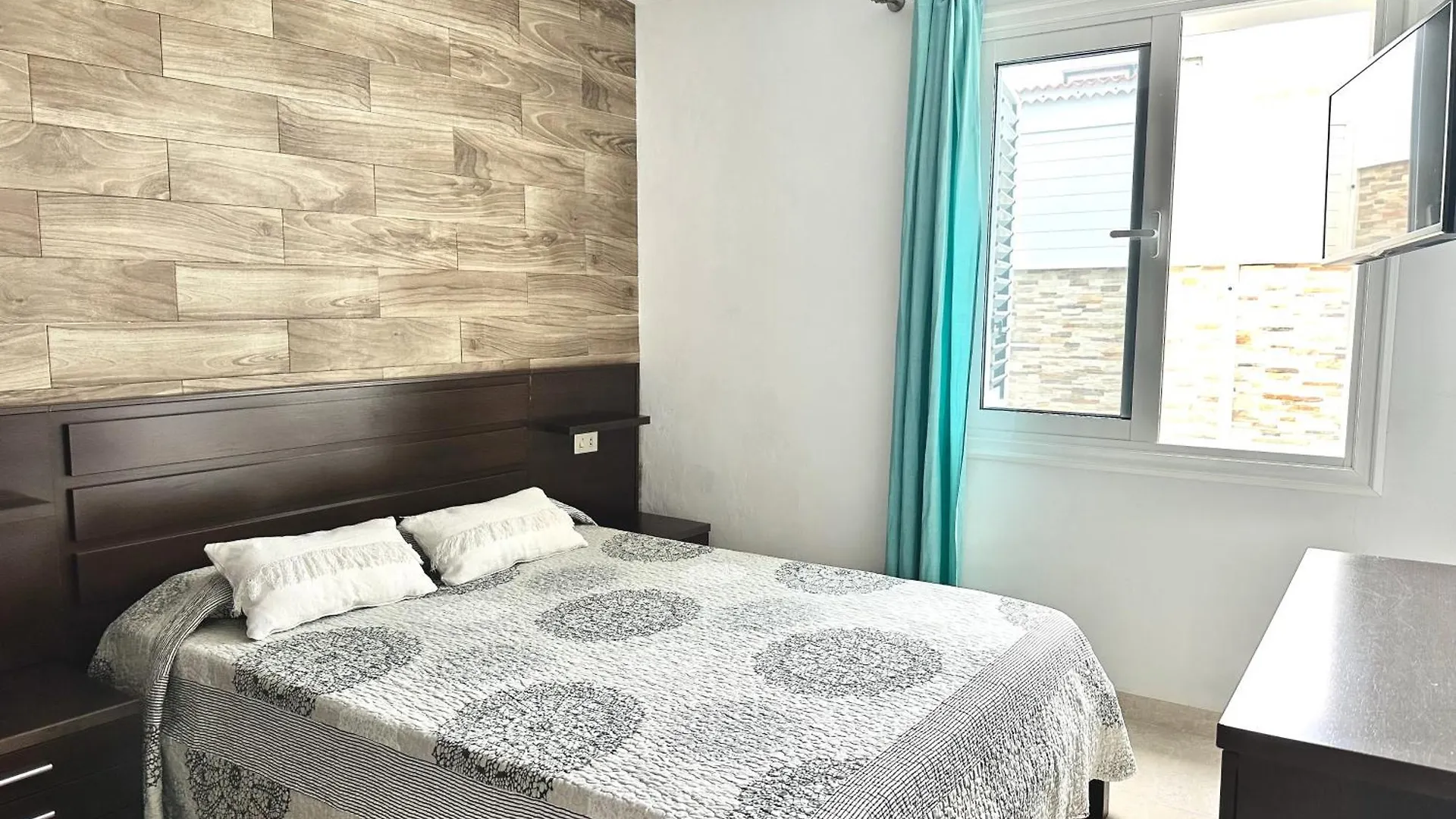 Pambnb - House Next To The Beach, Terrace, Fiber Wi-Fi, Bbq Abades  0*, Abades (Tenerife)